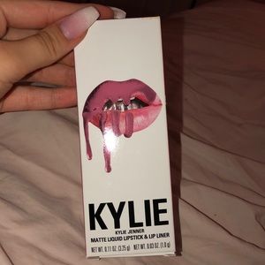 Kylie cosmetics NEVERUSED